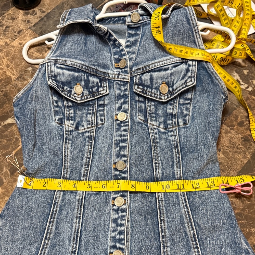 Avec Les Filles Sleeveless Denim Button-Up Dress - Picture 7 of 8